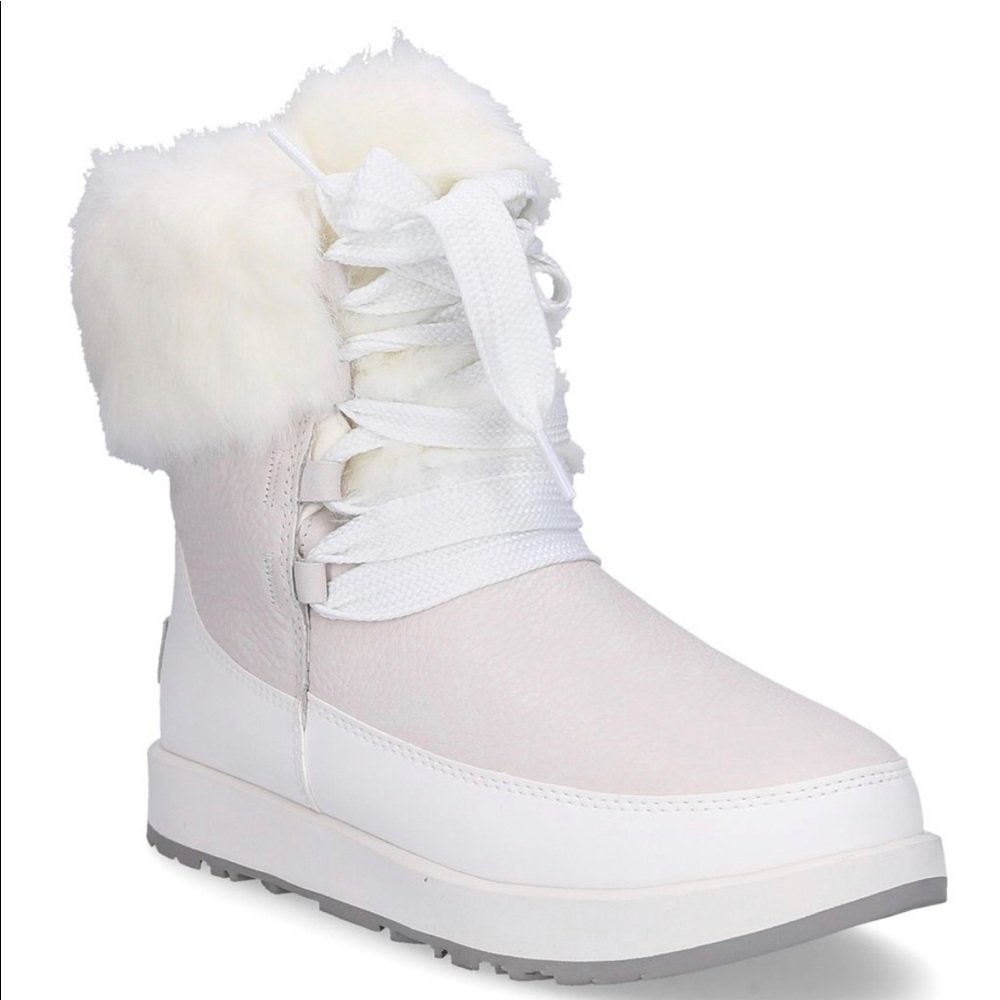 UGG GRACIE WATERPROOF lambskin Logo Snowboots